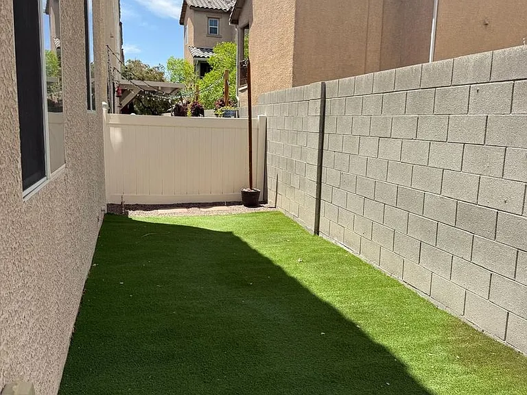 1260 Oak Village Ave — Photo 15