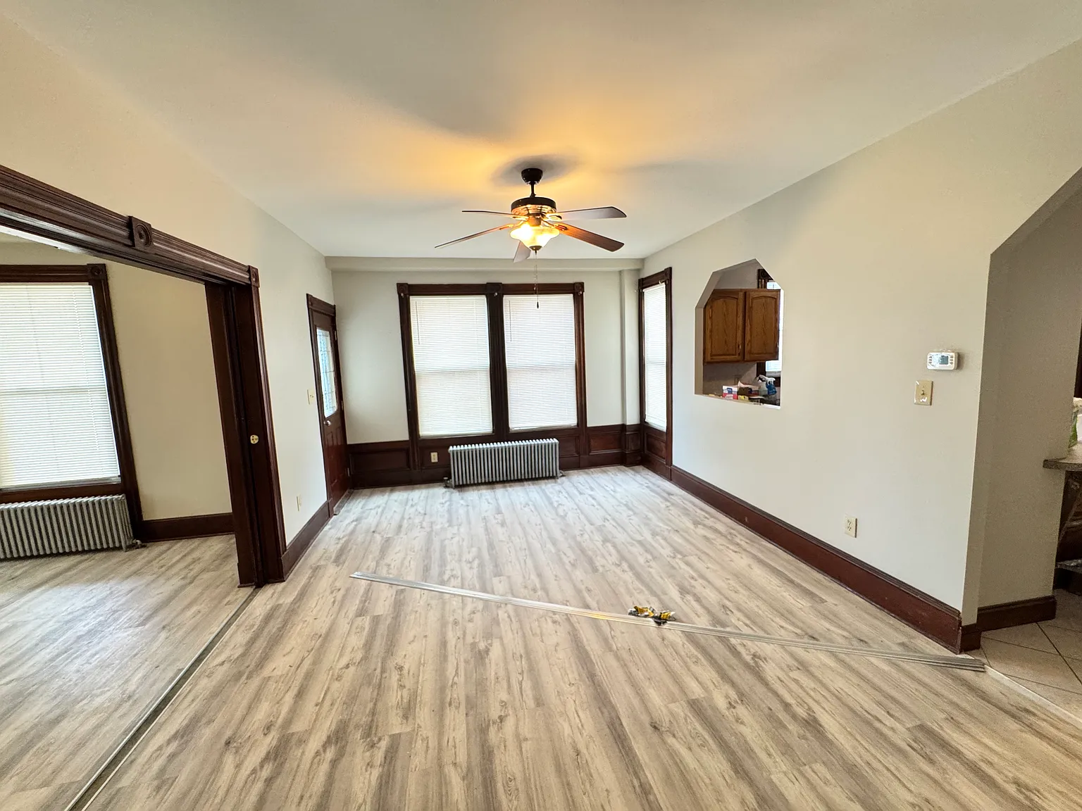 3 bed, 1.5 bath, 976 sqft, $2,150 — Photo 4