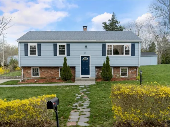 25 Overhill Rd, Warren, RI 02885