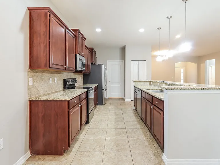 6353 Twin Bridges Dr — Photo 7