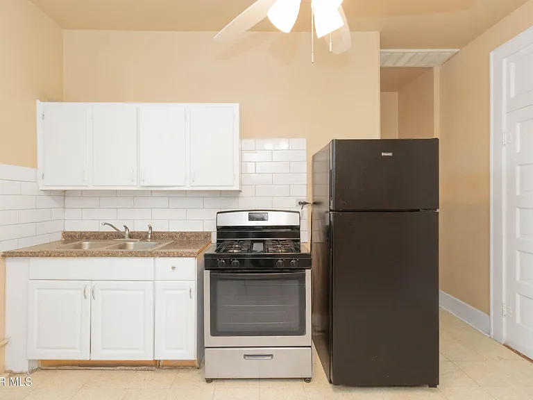 1304 E Rio Grande Ave #4 — Photo 2
