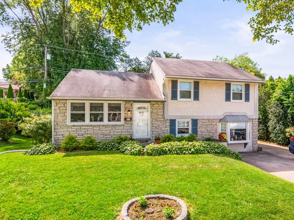 313 Williams Rd, Bryn Mawr, PA 19010