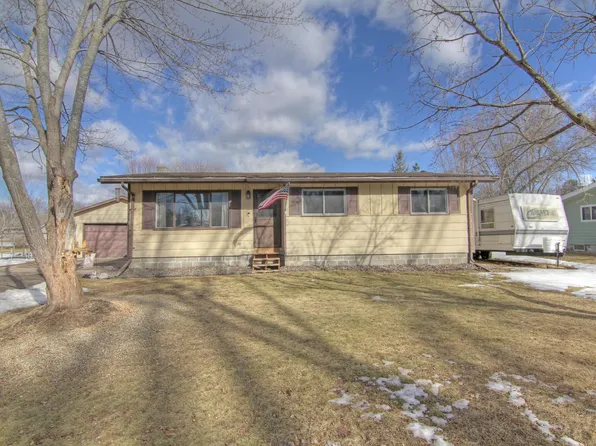 465 6th Ave NE, Pine City, MN 55063