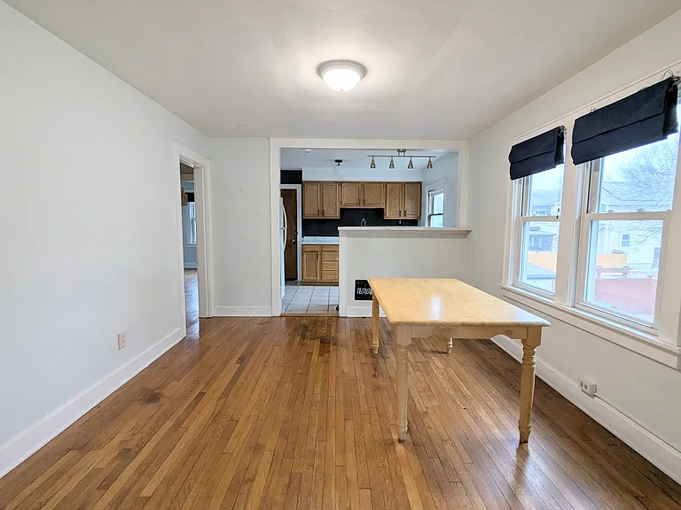 2761 Indianola Ave #2761 — Photo 4