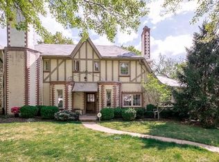 8040 Davis Dr, Saint Louis, MO 63105