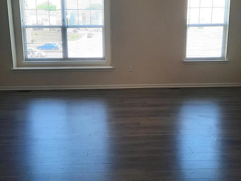 929 Admirals Quay Dr — Photo 10