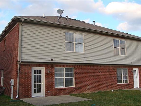 2nd image of 661 Sherard Cir #663