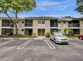 303 Gardens Dr APT 203, Pompano Beach, FL 33069