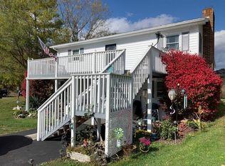 220 Caroline Dr, Marion, VA 24354