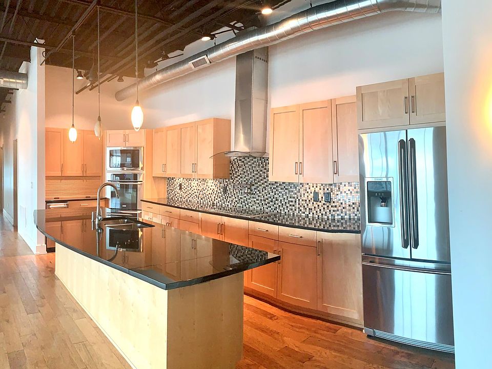 1st image of 101 S Michigan St #520