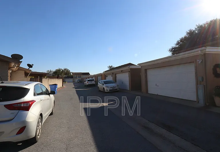 1716 Palm Valley Dr W — Photo 19
