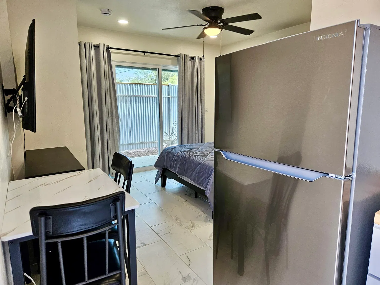 Studio, 280 sqft, $1,200 — Photo 3