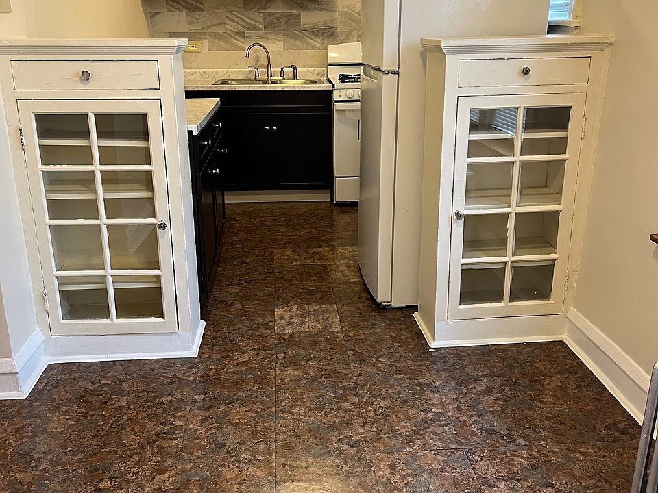 Eat In Kitchen