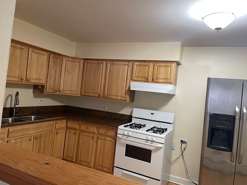 2nd image of 5120 S Cicero Ave APT 2SW