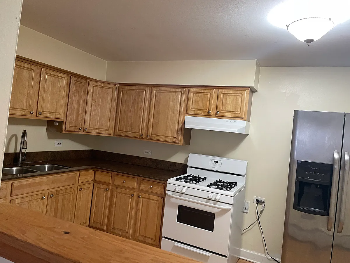 Building Photo - 5120 S Cicero Ave #2SW