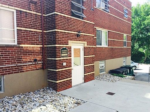 2nd image of 5665 Glenway Ave APT 6