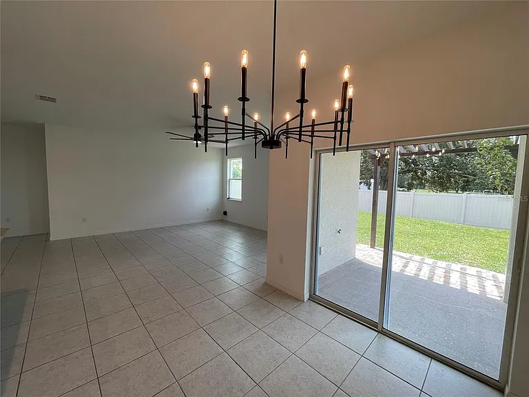 689 Crown Rose Dr — Photo 26