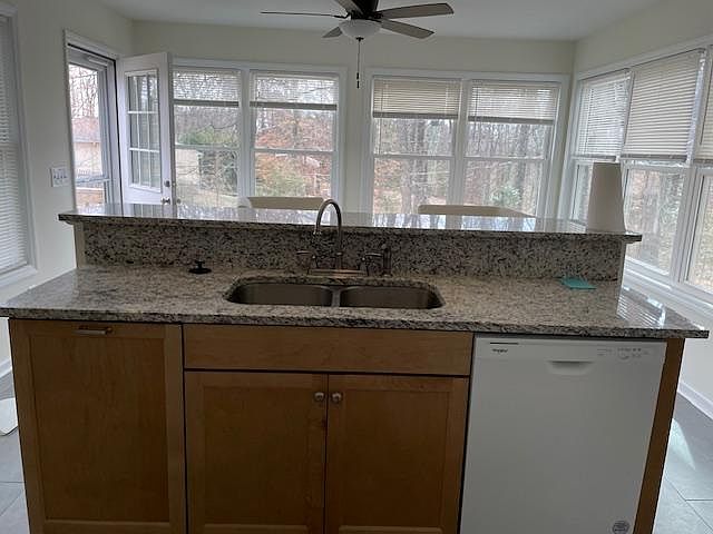 2nd image of 1114 Pembroke Rd
