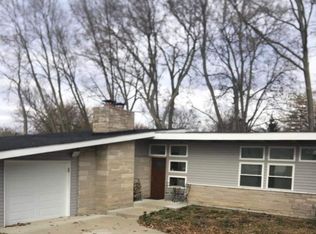 3801 Haverhill Pl, Saint Louis, MO 63125