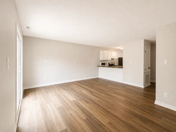 1422 Tangora Ln, Fayetteville, NC 28304