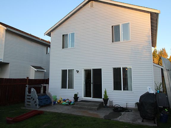 2nd image of 11027 185th Ave E