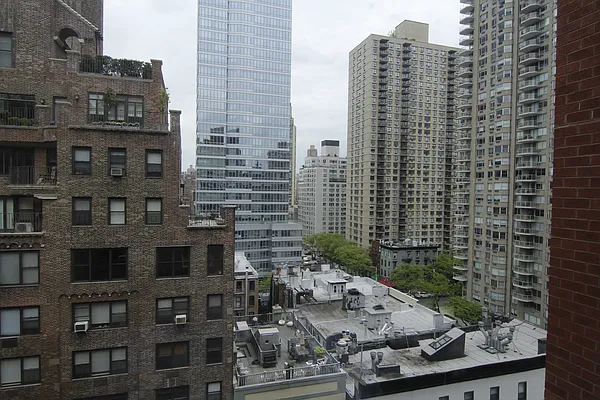 Rented by AZ REALTY NYC LLC | media 22