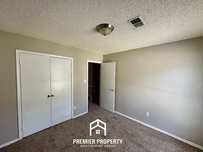 4518 Country Brook Dr — Photo 15