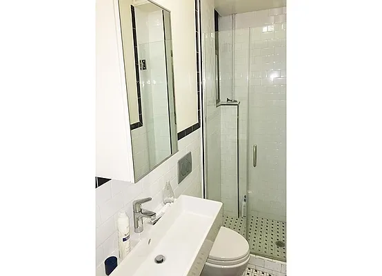 Rented by Warburg | media 3