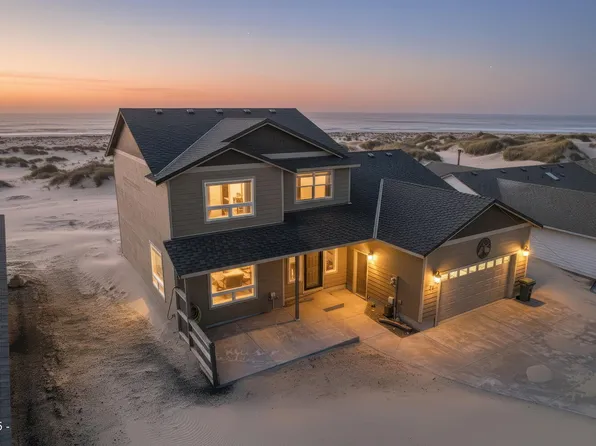 26 NW Oceania Dr, Waldport, OR 97394