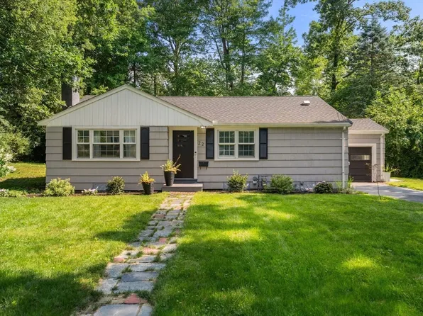 22 Dorset St, Norwood, MA 02062