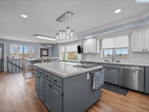 1842 Mahan Ave, Richland, WA 99354