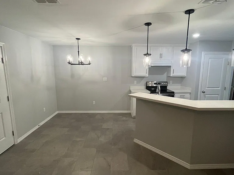 2124 Northridge Ave #C — Photo 2