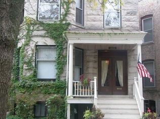 1233 W Newport Ave #2, Chicago, IL 60657