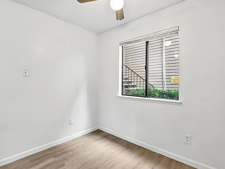 Parkview Village Apartments — Photo 21