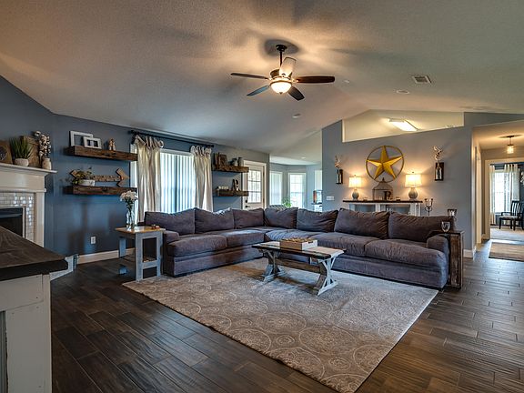 3rd image of 2373 Tumbleweed Dr