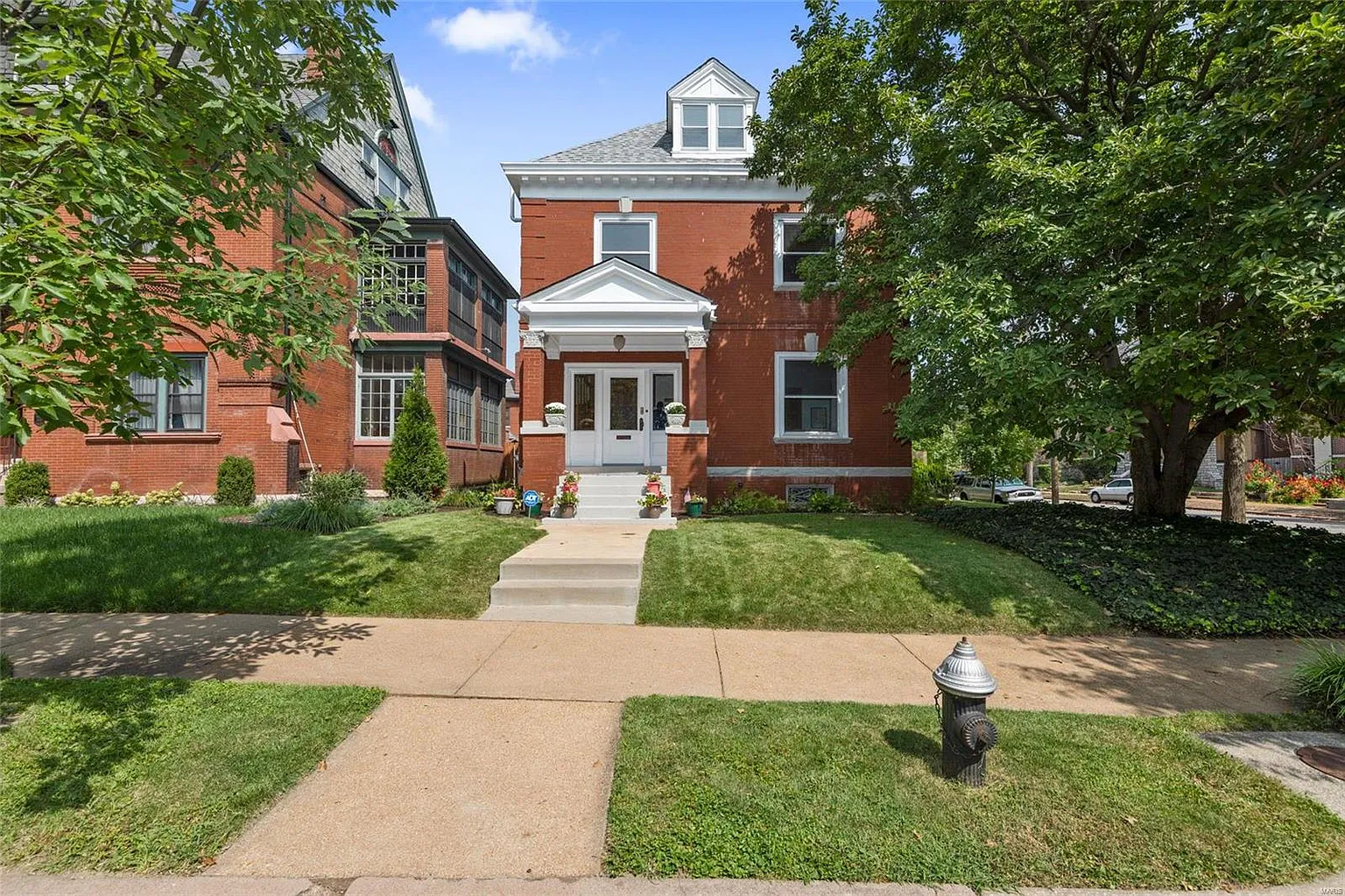 2903 Allen Ave photo 1