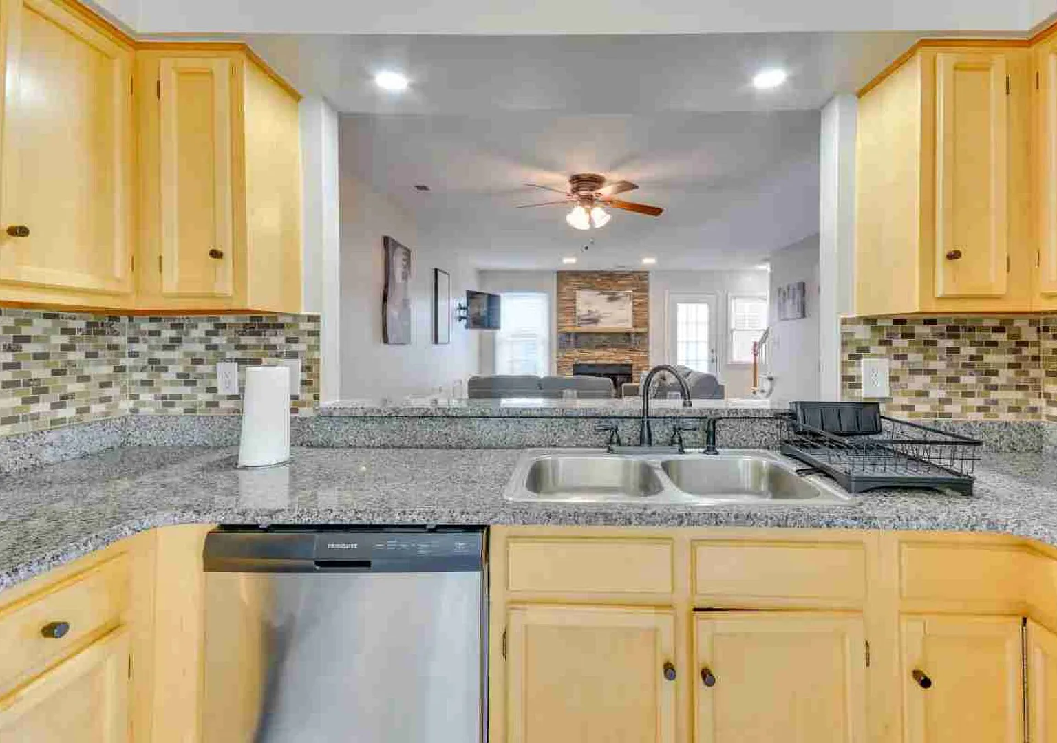 Comfortable Living - Cypress — Photo 4
