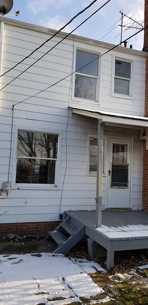 25111 Fisher Ave photo 1