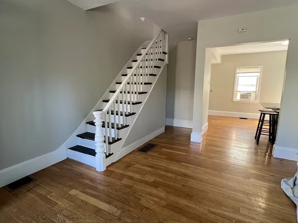 4 Sexton Ct, Dorchester, MA 02125