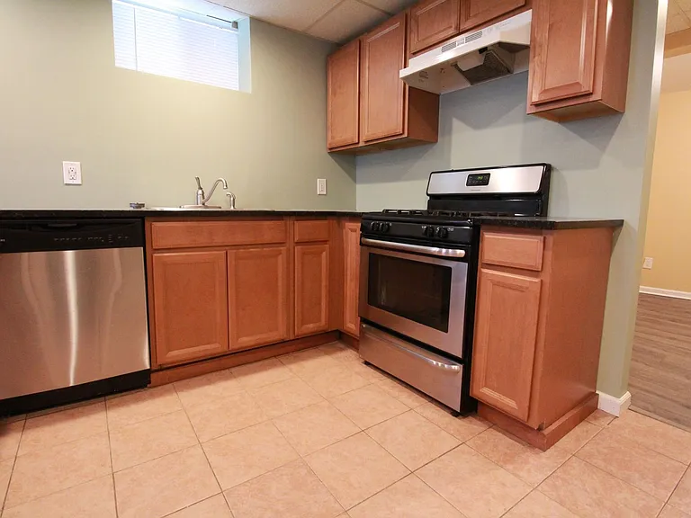 22-24 Deering Avenue — Photo 7