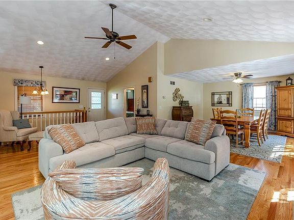 5th image of 15 Primrose Dr
