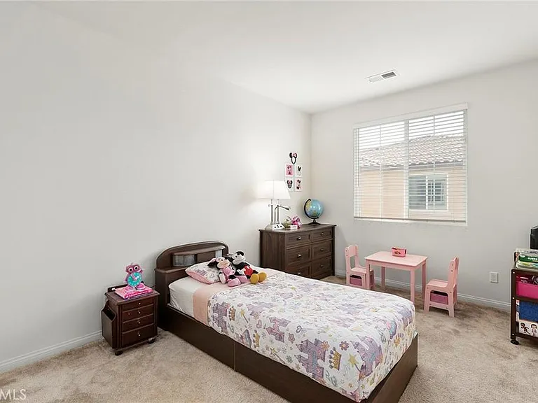1721 Pantai Ave — Photo 22