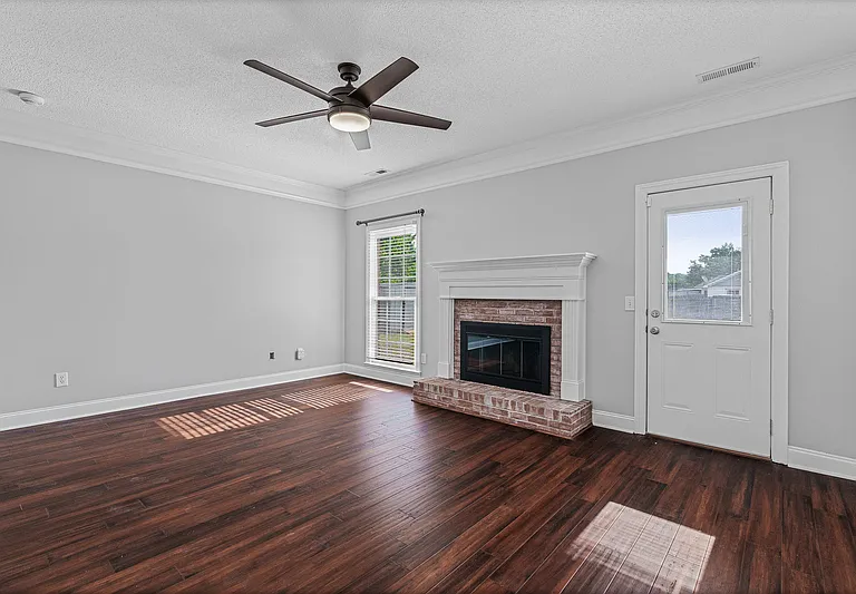 101 Coriander Ln — Photo 9