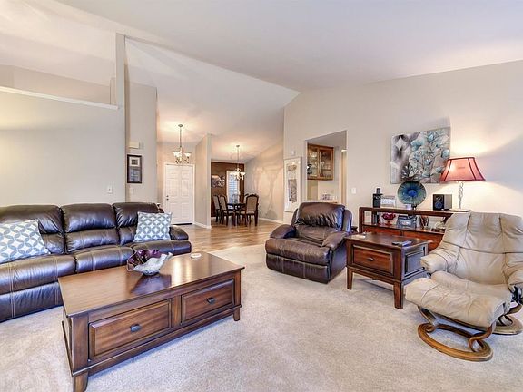 2nd image of 110 Rocky Cove Ct
