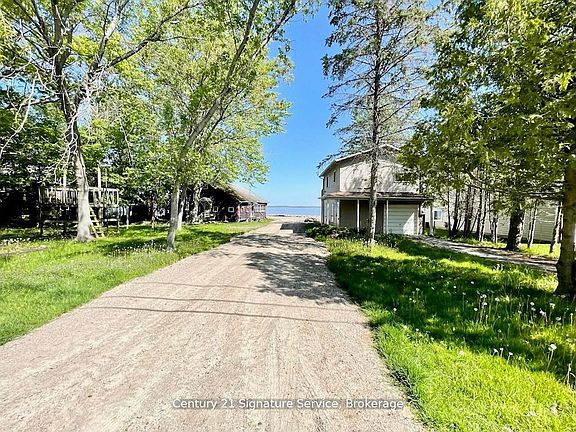 2nd image of 264 Robins Point Rd