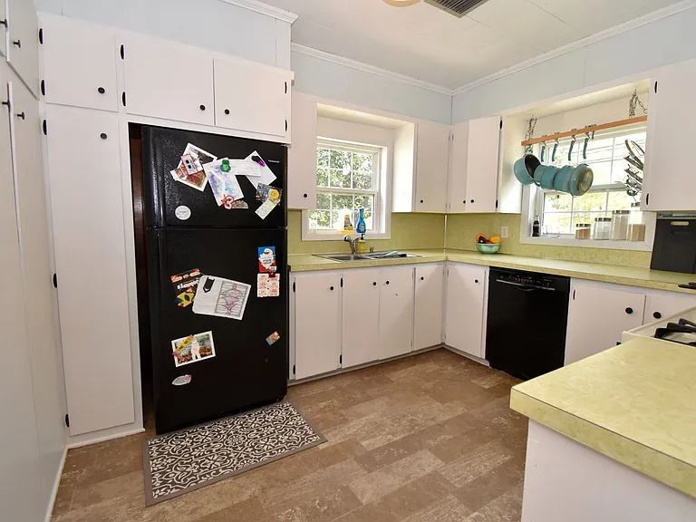 708 Tech Dr — Photo 8