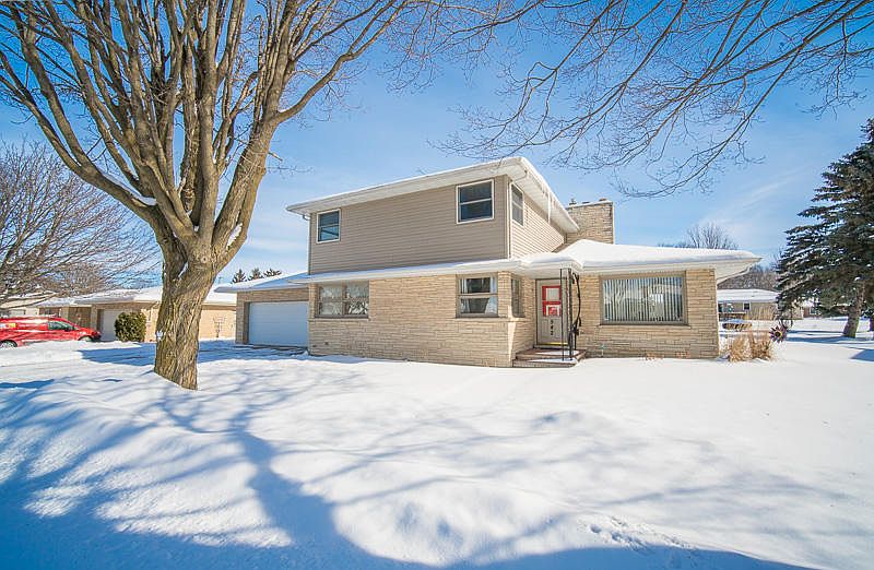 2nd image of 542 Sunrise Ave
