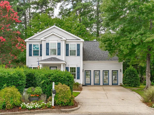 105 Lazy Days Ct, Apex, NC 27502