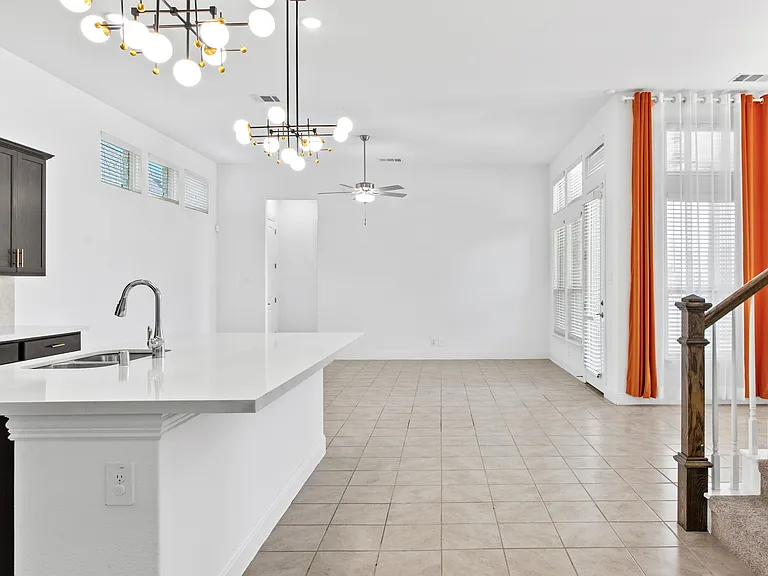 1413 Buckeye Trl — Photo 12