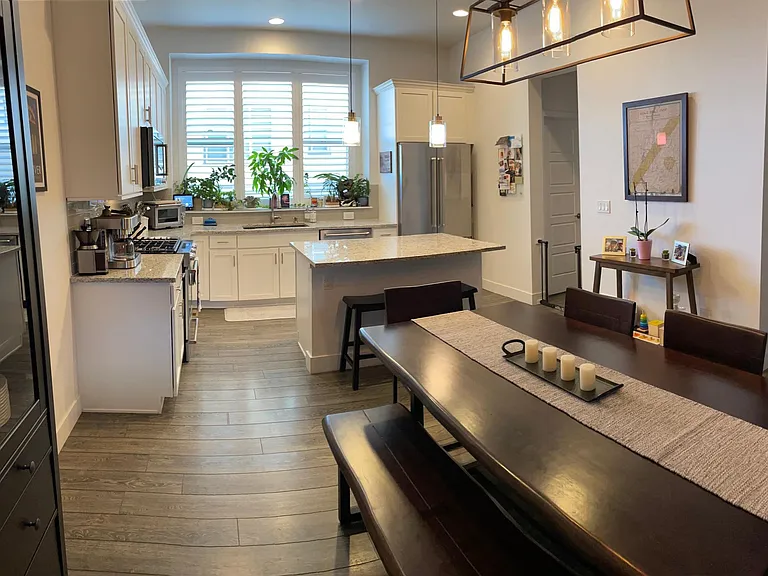 2342 Marigold Pl — Photo 2